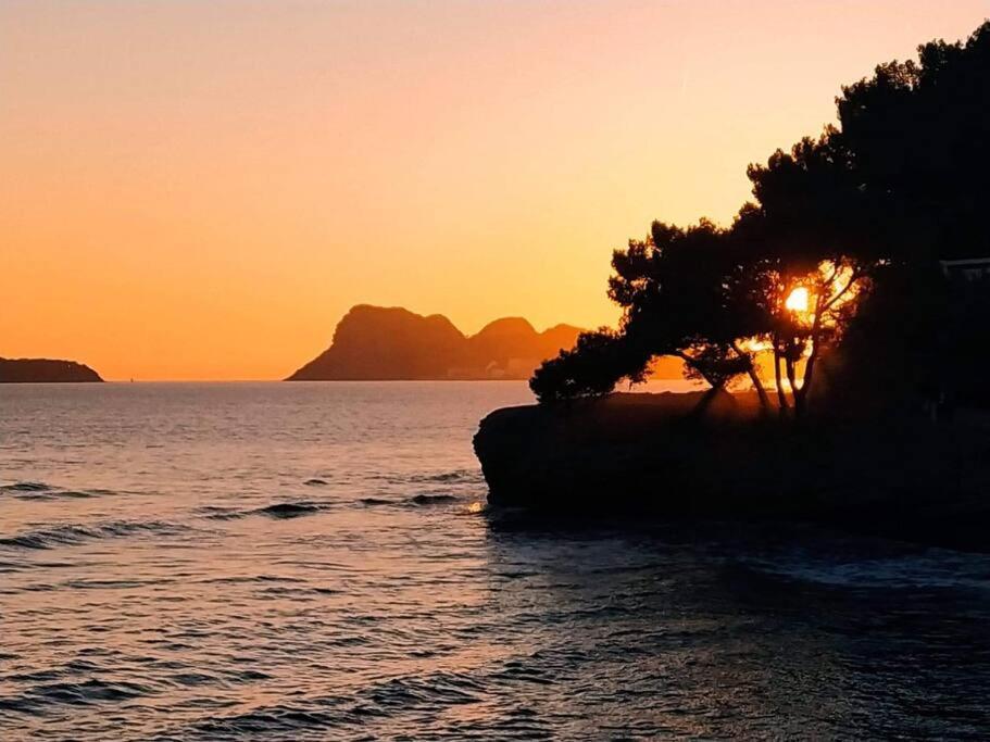 Lou Souleou Apartment La Ciotat Luaran gambar
